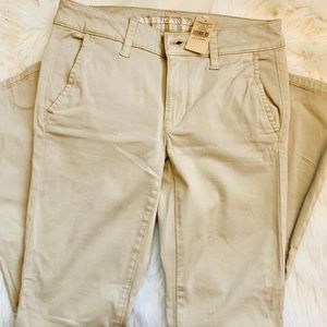 New American Eagle Khaki Pants size Short 2 NWT